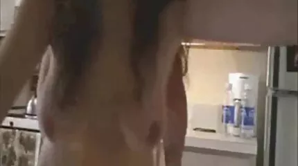 Youthfull ljus haired hoe blir käkar knullad porr mogen av sin kompis