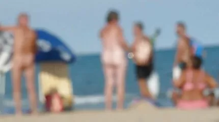 Vacker ung tjej knullad i gratis mogen porr röven med pojkvän