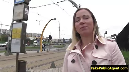 Saftiga gratis mogna damer fitta av en ung hora som knullade med fingrar och Sexleksaker