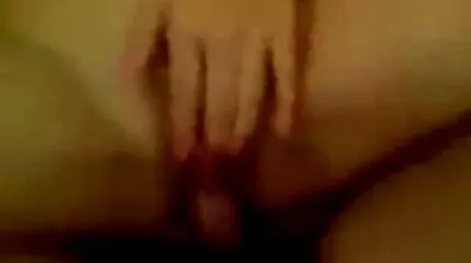 Den mest erfarna Blond tog porrfilmer mogna damer en ung kaukasiska och sög hans kuk