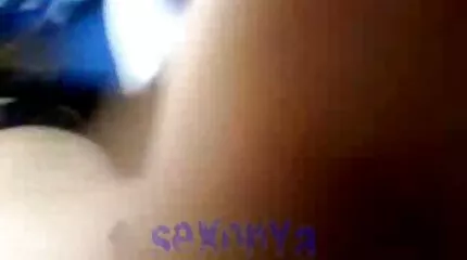 Våt ass girl blir mogen porr mycket stor penis