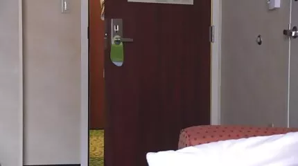 Sonen med en vän kom för att besöka den gravida mamman och fick plötsligt sex från gratis mogenporr henne för två